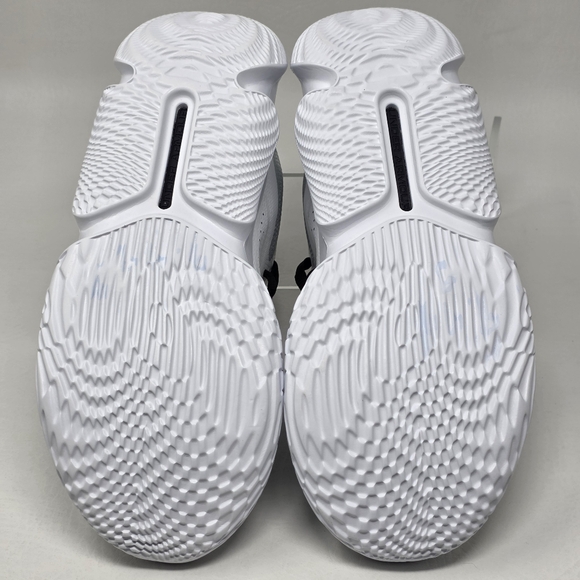 Under Armour Basketball Shoes Women's White/Gray 3025603-100 Size 8.5 Pre-owned - Picture 6 of 10